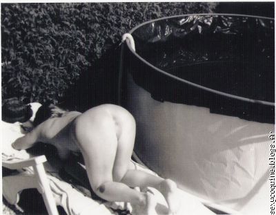 Je tend mon popotin pour qu'ils profitent bien de la vue